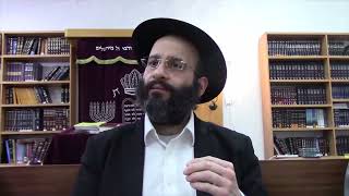 יחס התורה לנטיות הפוכות (הרב אלחנן משה נחמנסון) - התמונה מוצגת ישירות מתוך אתר האינטרנט יוטיוב. זכויות היוצרים בתמונה שייכות ליוצרה. קישור קרדיט למקור התוכן נמצא בתוך דף הסרטון