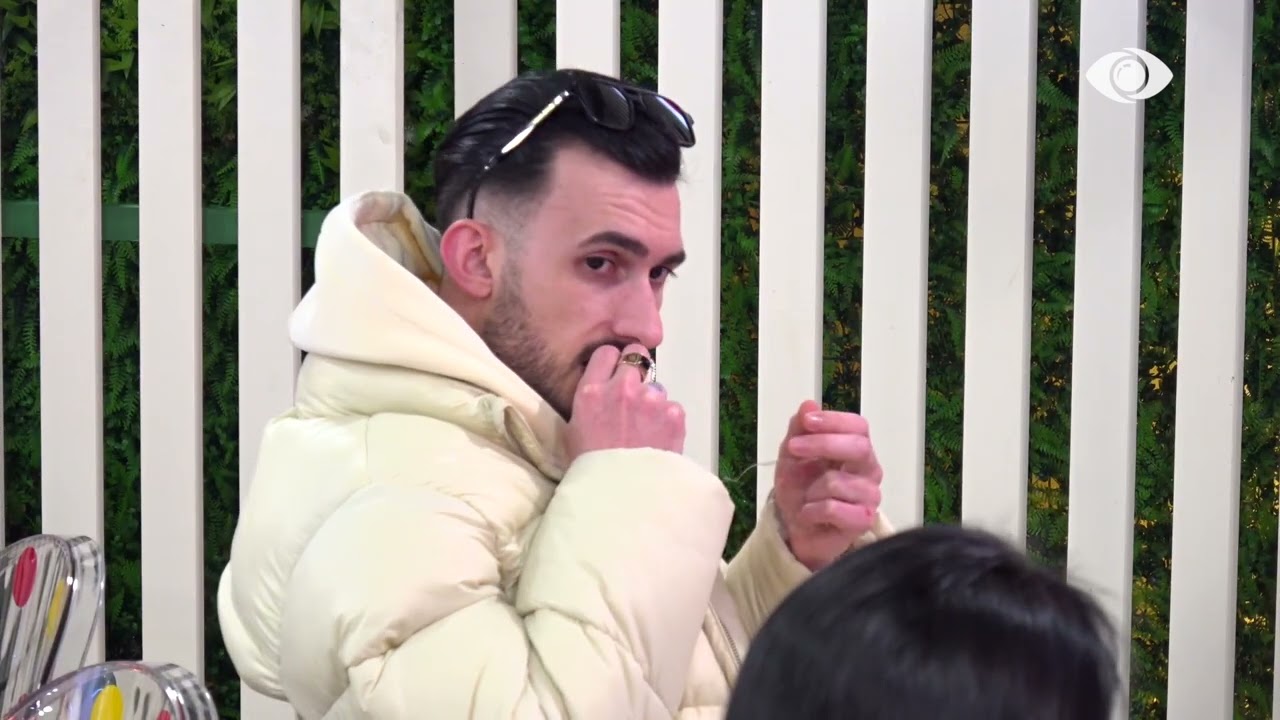 “Mendon se Ina do të dalë tani?”/ Selina bisedon me Kristin dhe Angelon