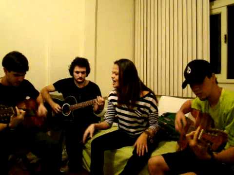 Primeiro Amor É Uma Roubada - Kessia Gelina