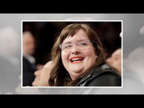 ‘SNL’ Star Aidy Bryant Marries BF Conner O’Malley: See Pic Of The Happy Couple On Their Wedding Day