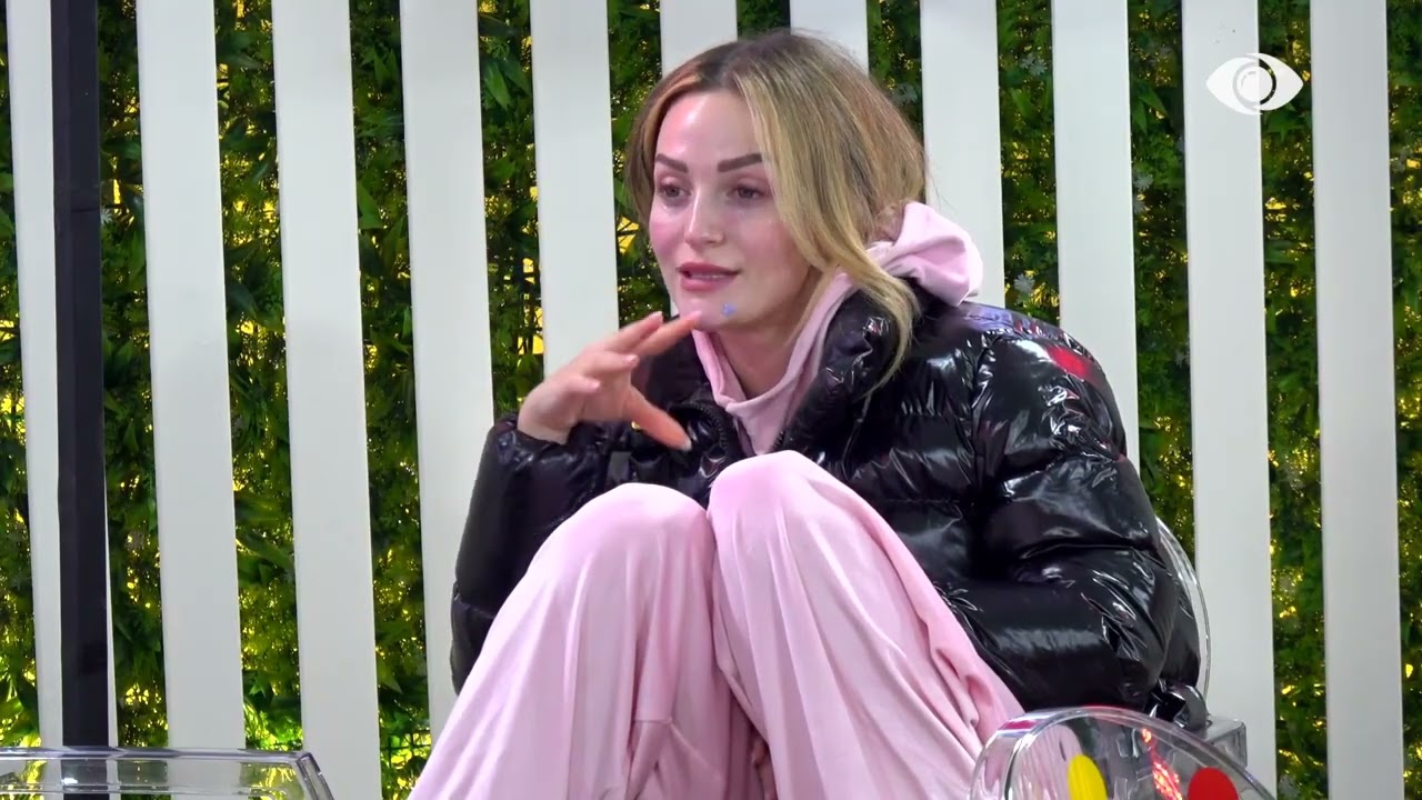 “Armiri nuk thotë më shumë se dy fjali me mua”/ Armela diskuton me Selin dhe Lore: Më thuaj një moment ku…