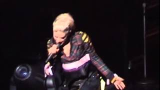 No Doubt LA June 30 2004 01 intro Just A Girl