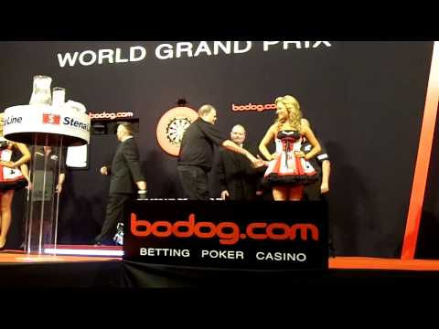 PDC Darts World Grand Prix 2010 - Barrie Bates & Raymond 'Barney' Van Barneveld Entrances