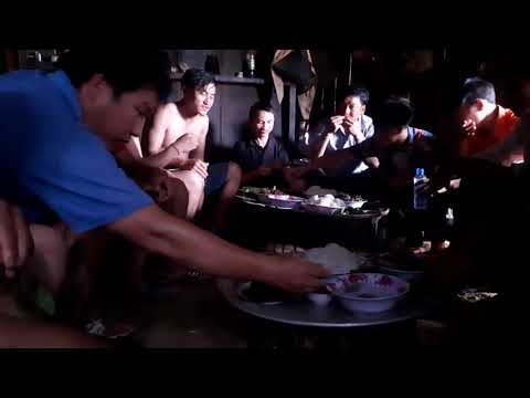 Vais lav  yuav aub tua peb noj qab thiab lom zem ta ta