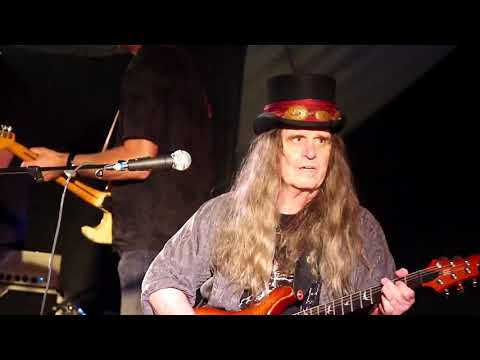 Monokel Kraftblues - "Maggis Farm"