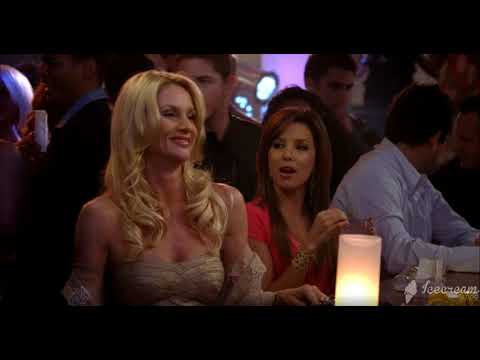 Desperate Housewives - Edie and Gaby at the bar (I Know What Boys Like)