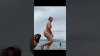 beach bikini tiktok be like....