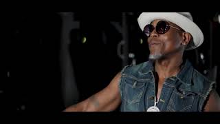 Pastor Tim Rogers &amp; Calvin Richardson - Hold Out (Official Video)