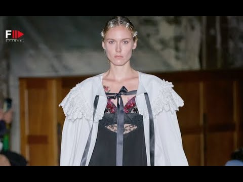 SIMONE ROCHA Best Looks Spring 2022 - Fashion Channel