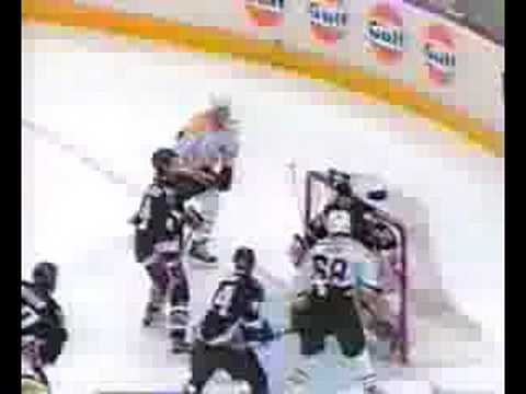 2000-01 Round 3/Game 5: Game Intro