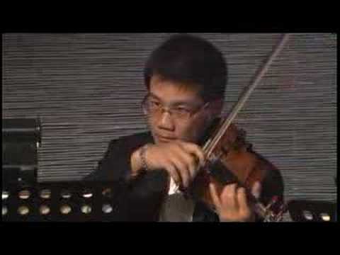 Thể hiện bởi Ánh Minh