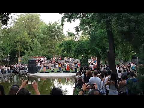 Կոլեկտիվ մեծ բազար - Բոբիկ ջուր մի էրա, Collectif Medz Bazar - Bobik jur mi era