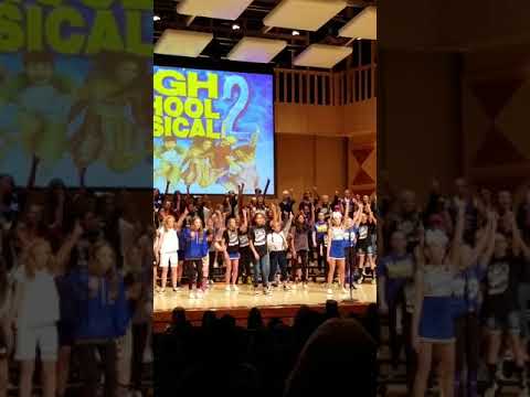 Annabell choir and dance performance go Clark
