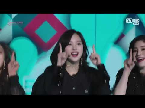 180214 TWICE(트와이스) - Knock Knock+Heart Shaker@7th Gaon Chart Music Awards
