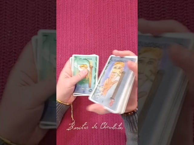 Vídeo relacionado con JAWUZ 78 Cartas del Tarot con Guía, Cartas Holográficas de Tarot, Baraja de Tarot con Caja Colorida para Principiantes y Jugadores Profesionales, Reina - Versión Inglesa