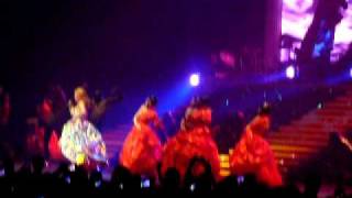 preview picture of video 'In My Arms - Kylie Minogue - Aphrodite Live 2011 Tour - Cd México - Palacio de los Dep. - 12/5/2011'