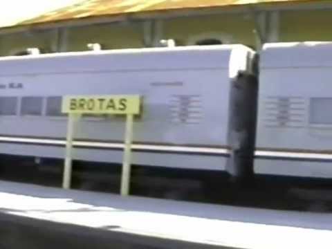 Trem de passageiros passando por Brotas - SP - ano 1995