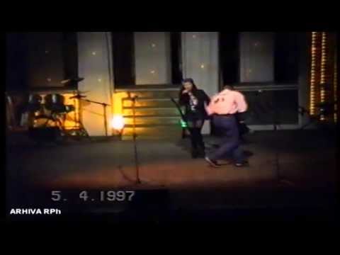 VIDEO INEDIT: Andreea Balan pe scena, la 12 ani!!!