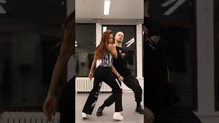 Download lagu Anitta dançando 'Back for More'. mp3