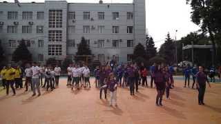 preview picture of video 'Флешмоб Батайск 2013 Молодежный парламент'