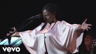 Ruthie Foster - Death Came a Knockin&#39; (Travelin&#39; Shoes) (Live at the Paramount)