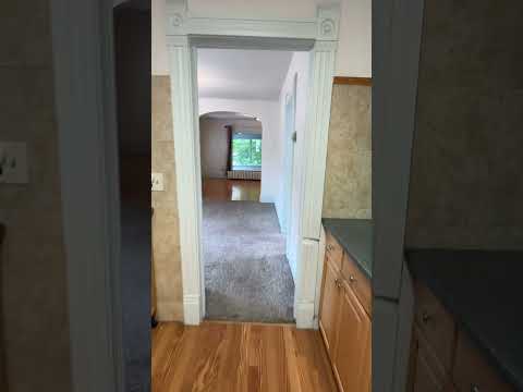 Linden Hills Upper Level Duplex, Sunroom, In Unit Laundry, Dishwasher, Garage Space Included property video