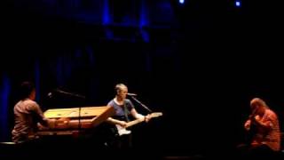 Sinead O&#39;connor - Very Far From Home