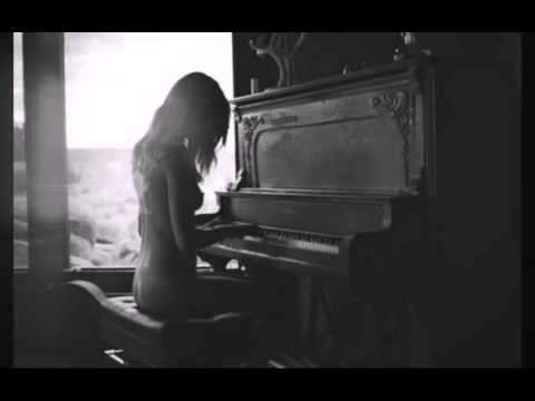 Quédate - Paola Vargas.