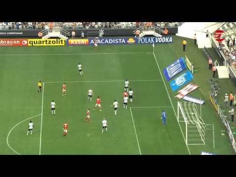 Com dois pênaltis duvidosos, Corinthians vence o Botafogo SP