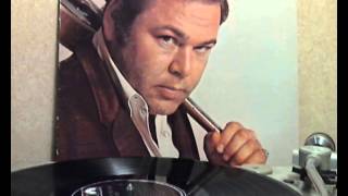 Roy Clark - Yesterday When I Was Young [original Lp version]