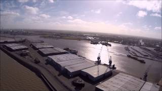 preview picture of video 'Overzicht van de haven Delfzijl op 10-03-2015'