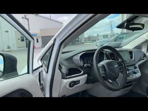 2023 Chrysler Pacifica Touring L AWD in White for sale at Kitchener Chrysler Dodge Jeep Ram in Kitchener, ON