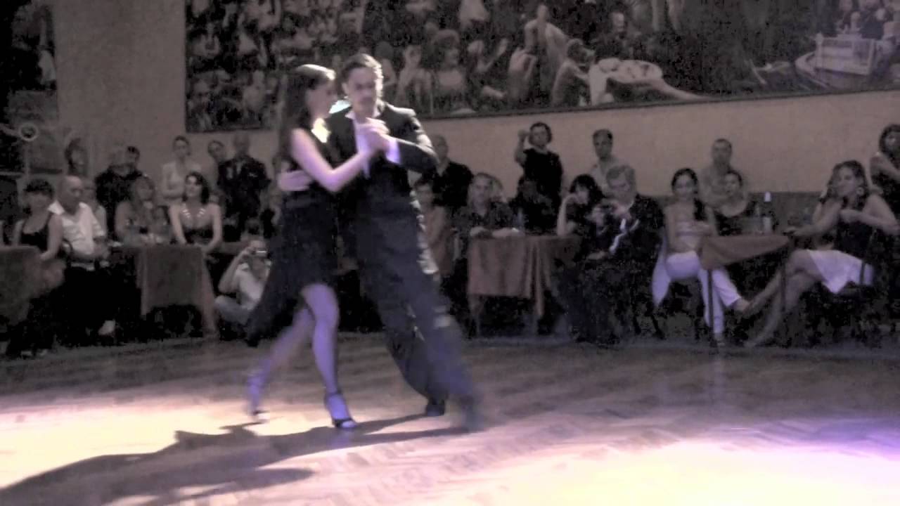 Milena Plebs y David Palo en El Salon Canning March 16, 2012 - 02