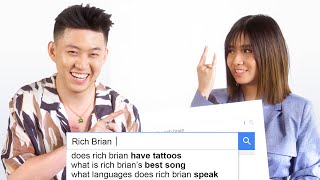 Download lagu Rich Brian and NIKI Answer the Web's Most Searched Questions | WIRED mp3
