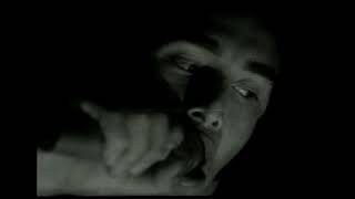 Music video thumbnail preview for Frío by Vrede