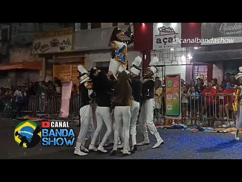 Corpo coreográfico da Banda Marcial DJ na Final do Campeonato Baiano da LICBAMBA 2025