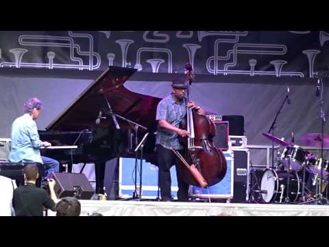 Chick Corea, Brian Blade and Christian McBride !!! 500 Miles High !!!