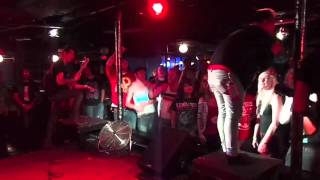 Uh Huh Baby Yeah!- Dead Friends (Little Heart Records 8th Anniversary)