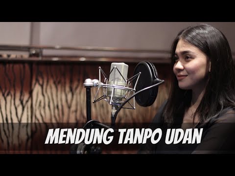 MENDUNG TANPO  UDAN - KUDAMAI || DYAH NOVIA (Cover Live)