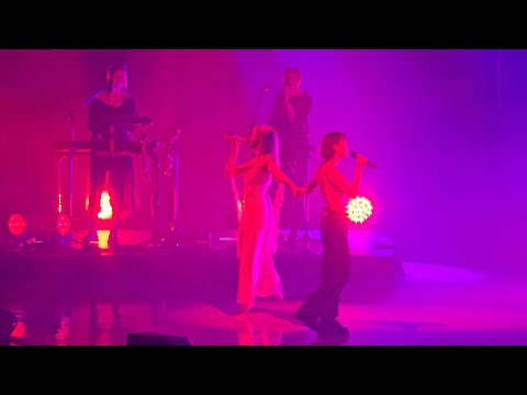 AURORA & POMME - Everything Matters (Live in Madrid) 4K