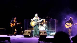 Vanesa Martin &quot;Es tan necesario&quot;