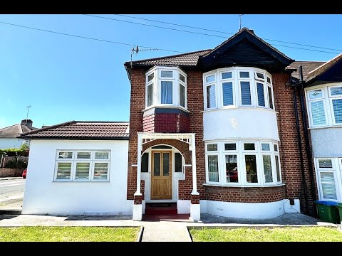 A stunning & extended three bedroomed end terrace with its own annex to side, on Garland Road SE18.