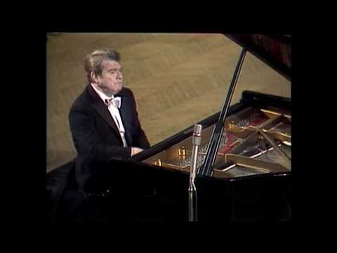 Emil Gilels - Live in Moscow 3 - Beethoven, Prokofiev, Rachmaninov, Scriabin, Bach/Siloti (1977)