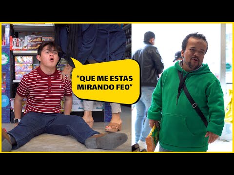 Niño especial se porta mal porque no le compran lo que pide