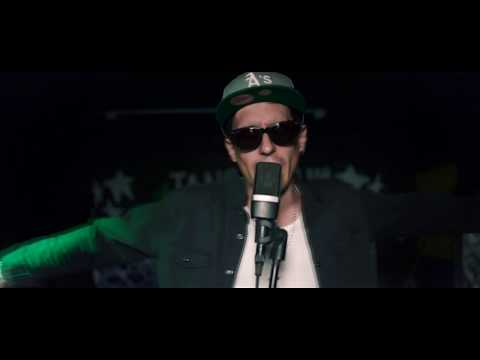 Mili Milanss - Lo mejor de mí (con Zeballos) [Medio lleno] VIDEO