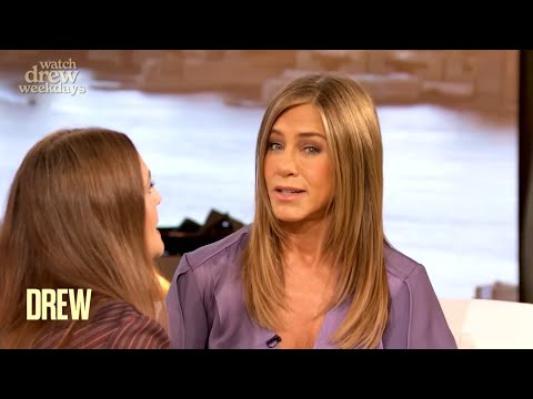 Jennifer Aniston and Drew Barrymore praising Marion Cotillard