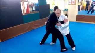 preview picture of video 'Aplicación práctica del Tai Chi contra forcejeo - Escuela Kung Tai Chi Ponferrada'