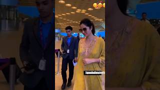 Katrina kaif at airport/beautiful simple dress wearing 🥰😍🥰#youtubeshorts #trending #viral #shorts