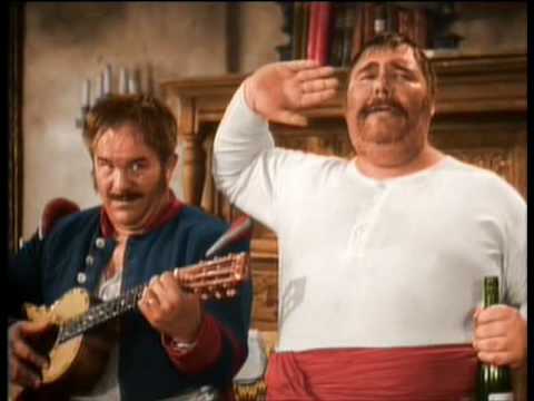 El Zorro (latino) Sargento García Cantando!