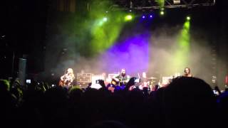 Black Stone Cherry - Stay/Champagne Supernova/Rape Me Live